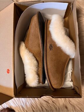 UGG Chestnut and Cream Slip-On Shearling Clog